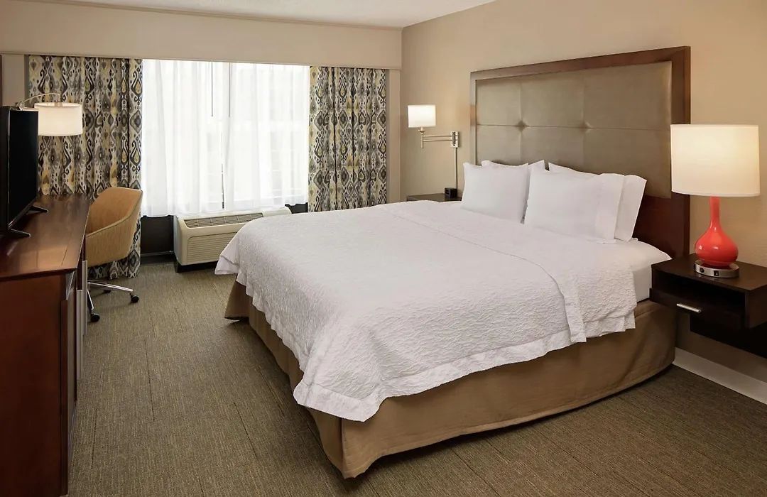 Hampton Inn Louisville Downtown-1