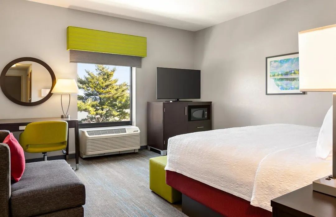 Hampton Inn & Suites York South-1