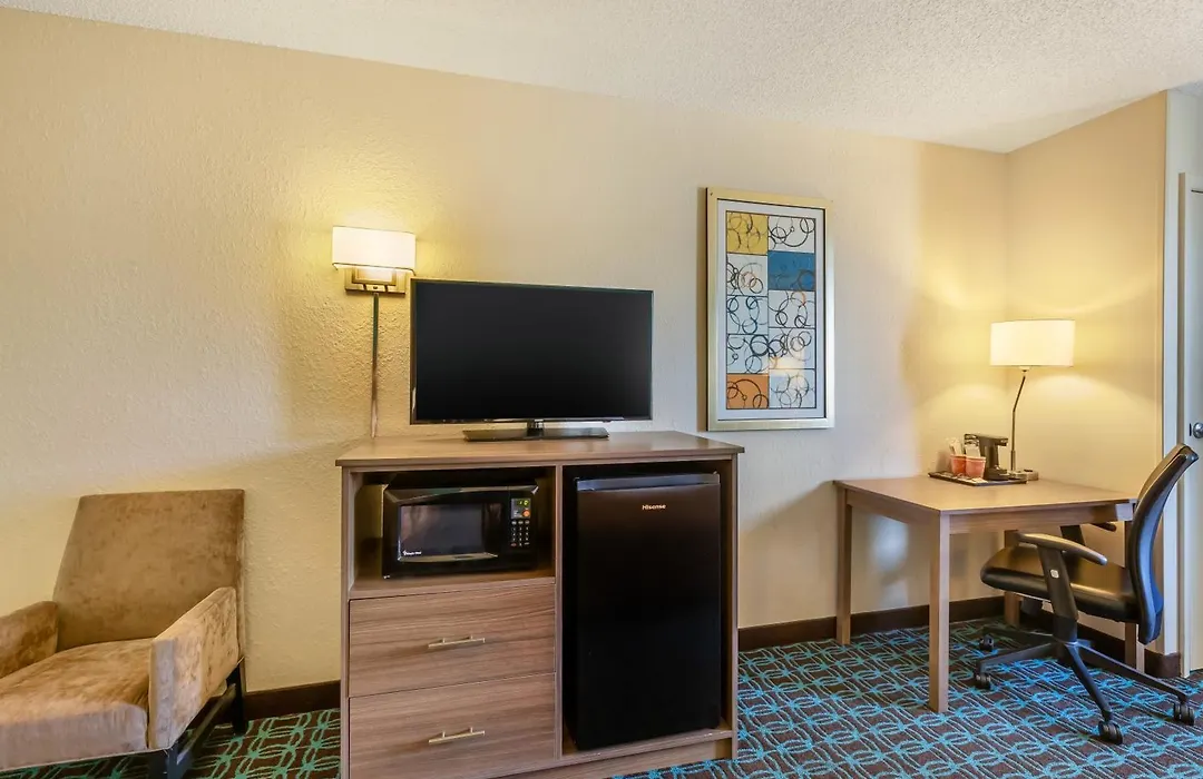 Quality Inn & Suites Sandusky-1