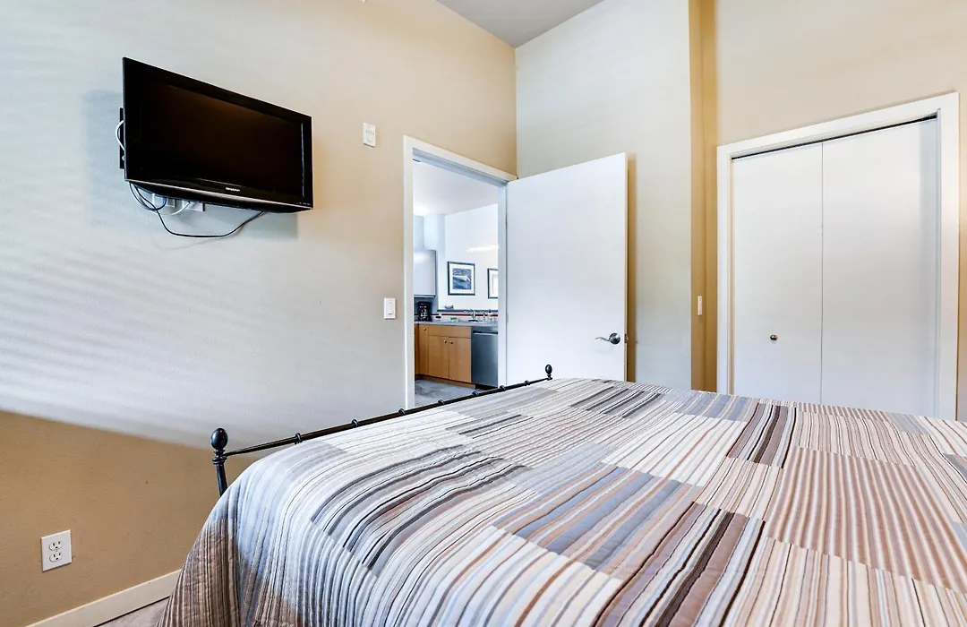 Chelan Resort Suites-1