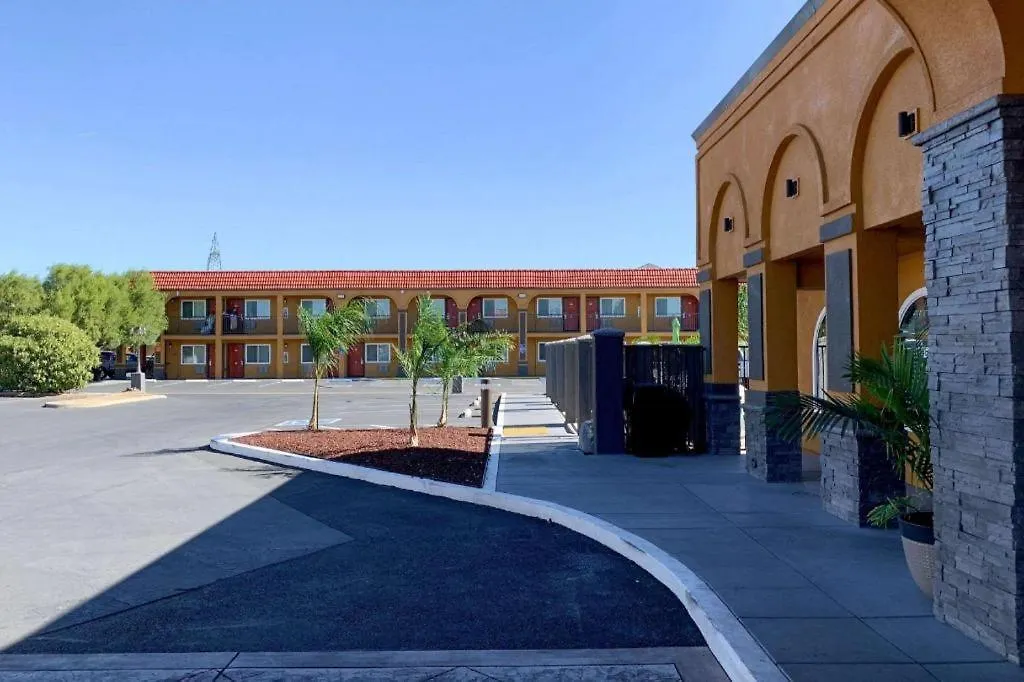 Quality Inn Redding Near I-5-1