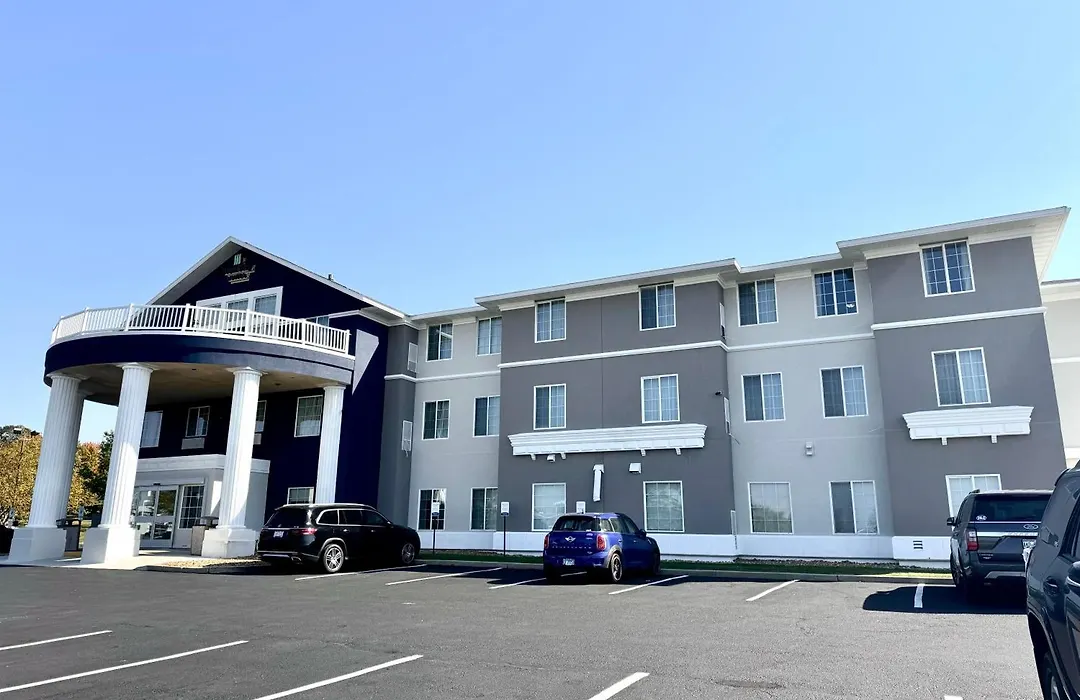 Mainstay Suites Madison Airport-1