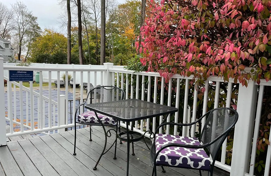 Abalonia Inn-1