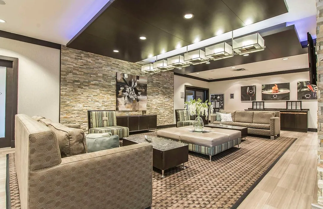 Quattro Hotel & Conf Centre, An Ascend Collection Hotel-1