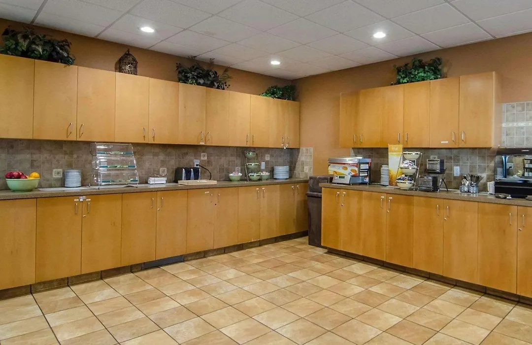 Quality Inn & Suites Grande Prairie-1