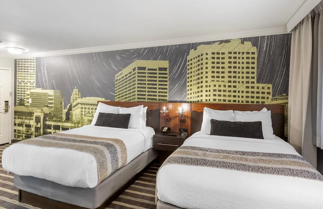 Best Western Plus Milwaukee West-1
