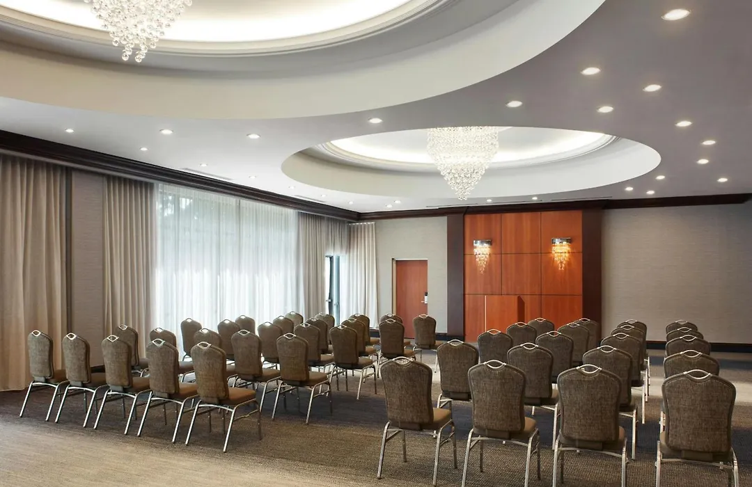 Courtyard By Marriott Hamilton-1