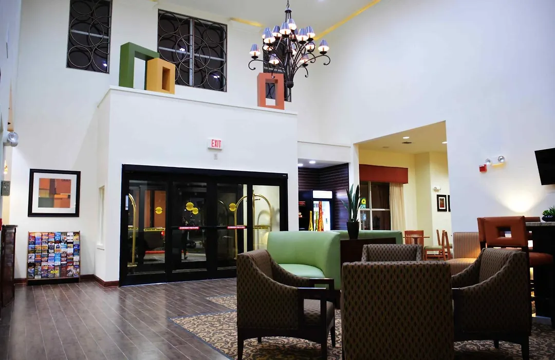 Best Western Plus Hobby Airport Inn & Suites-1
