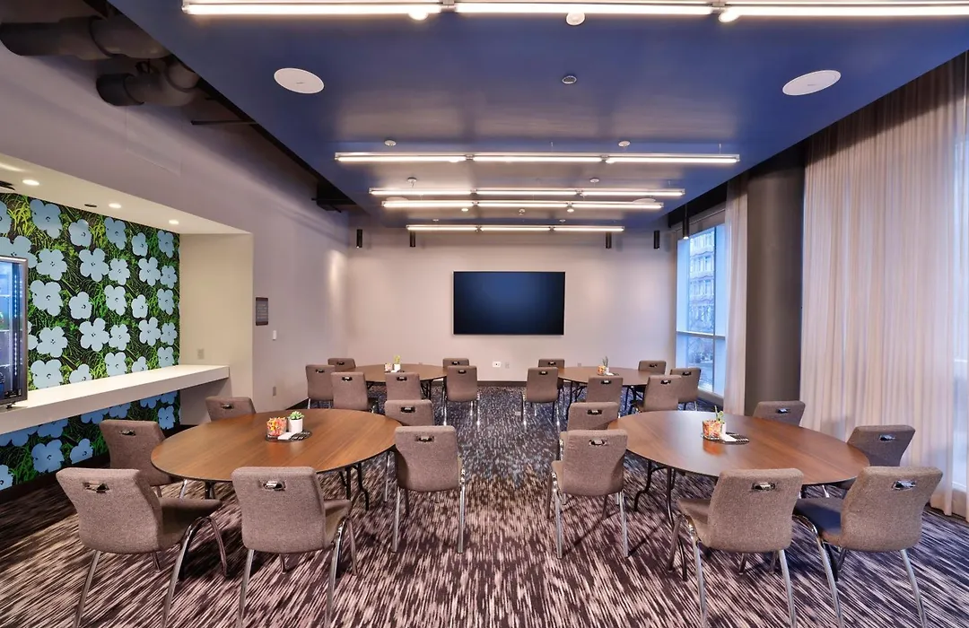 Aloft By Marriott Chicago Mag Mile-1