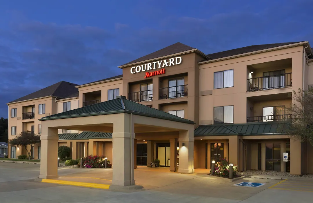 Courtyard By Marriott Bloomington Normal-1