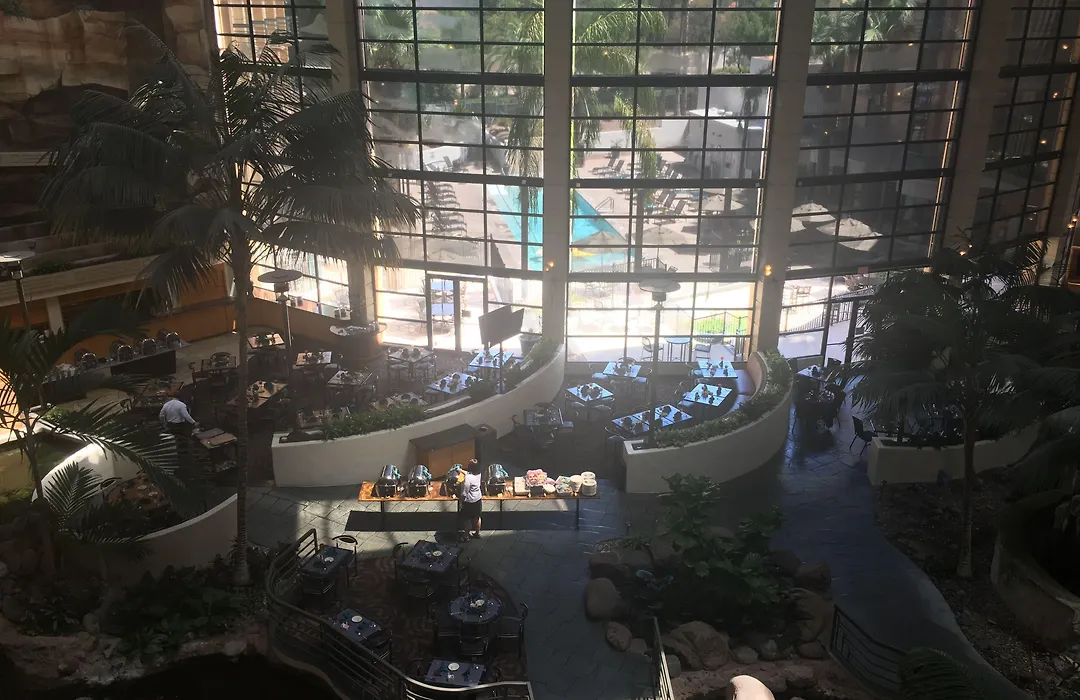 Embassy Suites By Hilton Phoenix Biltmore-1