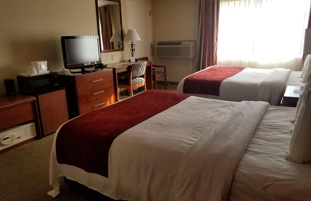 Ramada By Wyndham Downtown Spokane-1