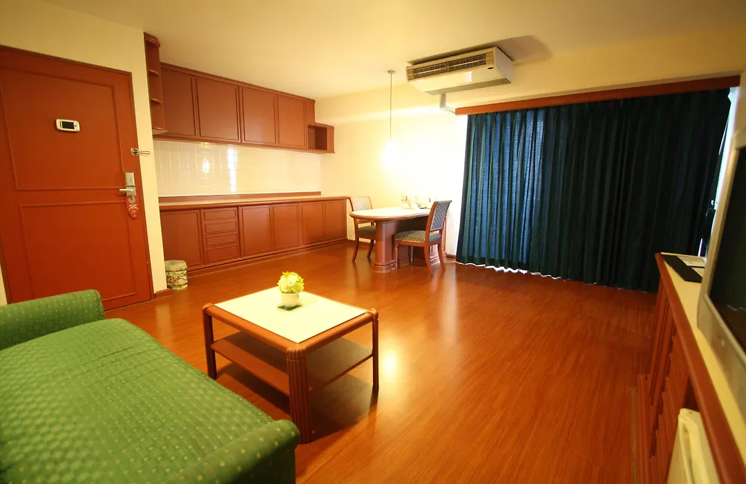 Baiyoke Suite Hotel-1