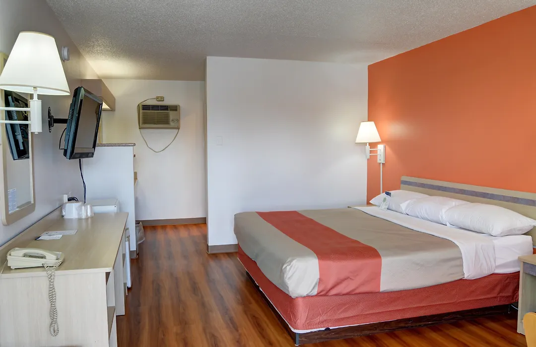 Motel 6-Bend, Or-1