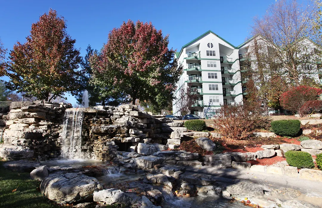 Surrey'S Carriage Place Resort-1