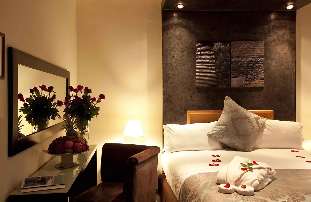 Dellarosa Boutique Hotel And Spa-1