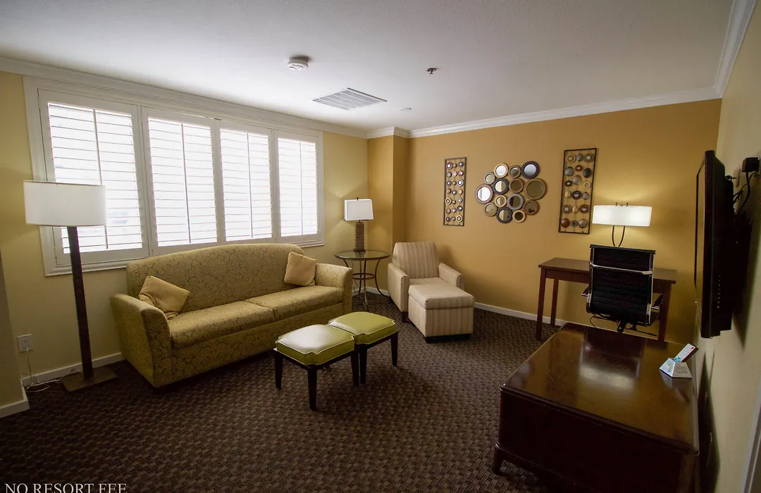 Best Western Plus Casino Royale-Center Strip-1