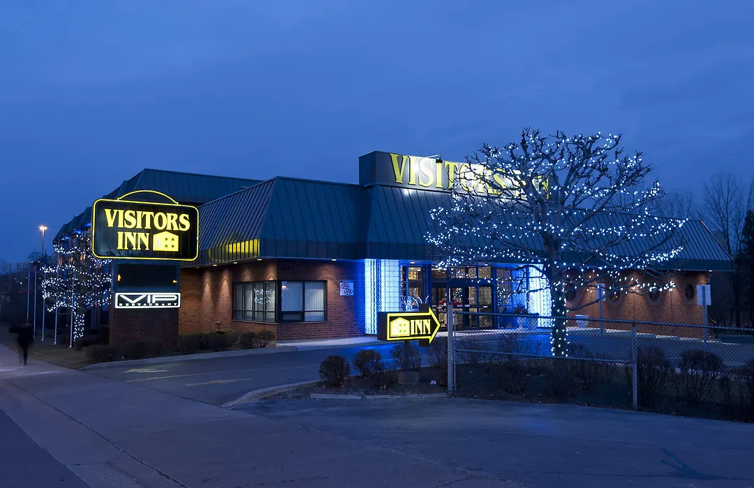 Visitor'S Inn-1