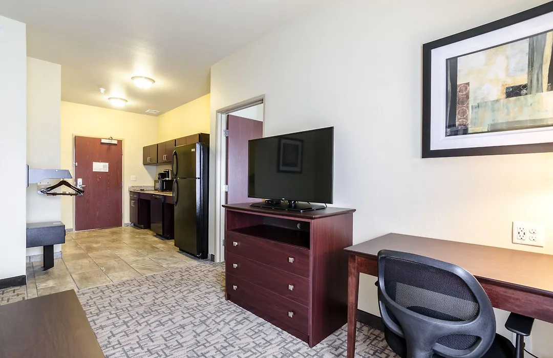 Cobblestone Hotel & Suites - Erie-1