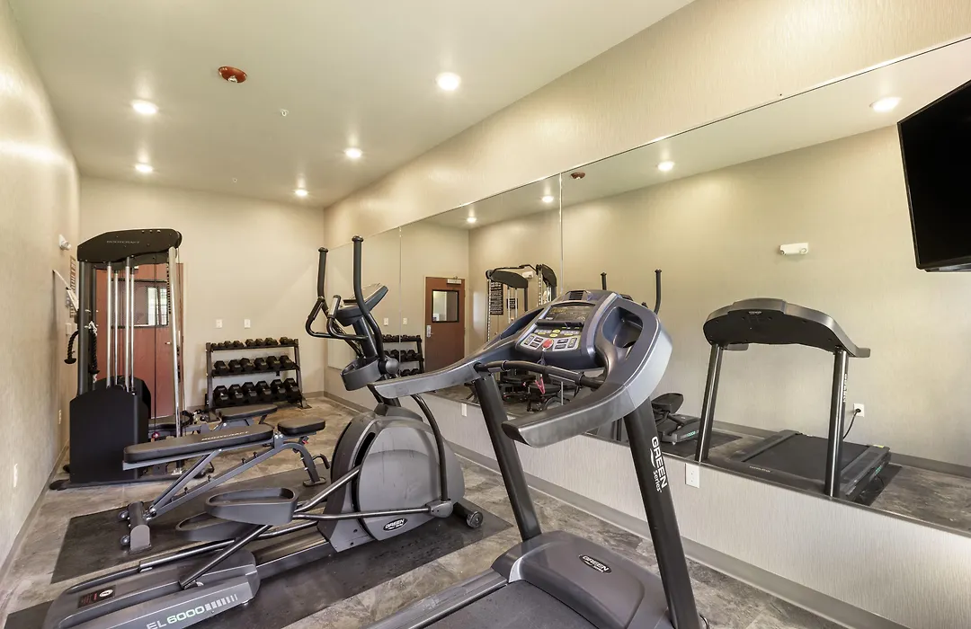 Cobblestone Hotel & Suites - Janesville-1