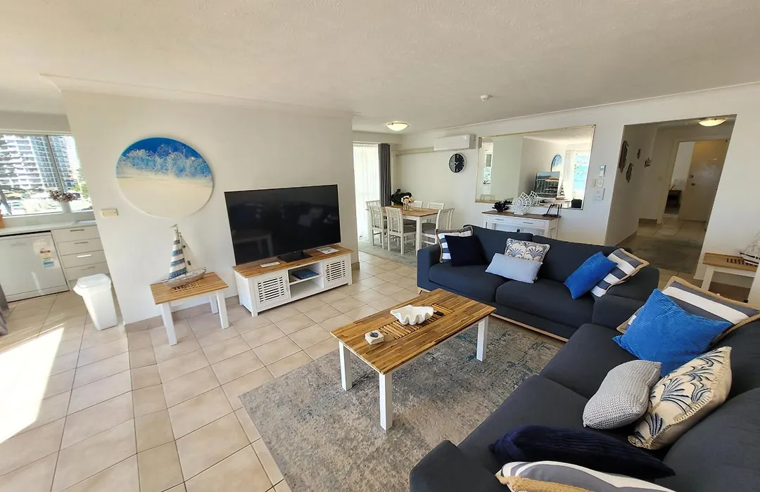 Surfers Chalet-1