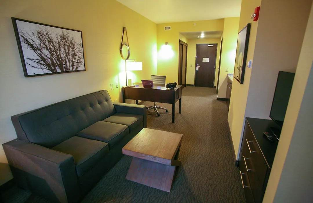 Doubletree By Hilton Bemidji-1