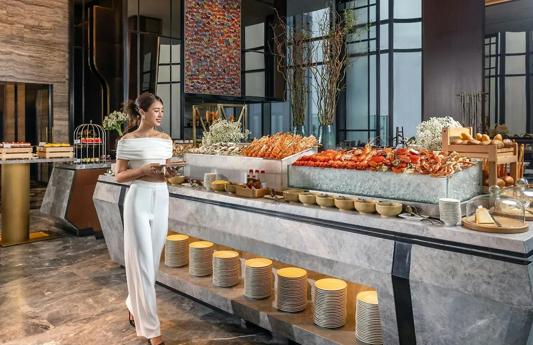 Vinpearl Landmark 81, Autograph Collection-1