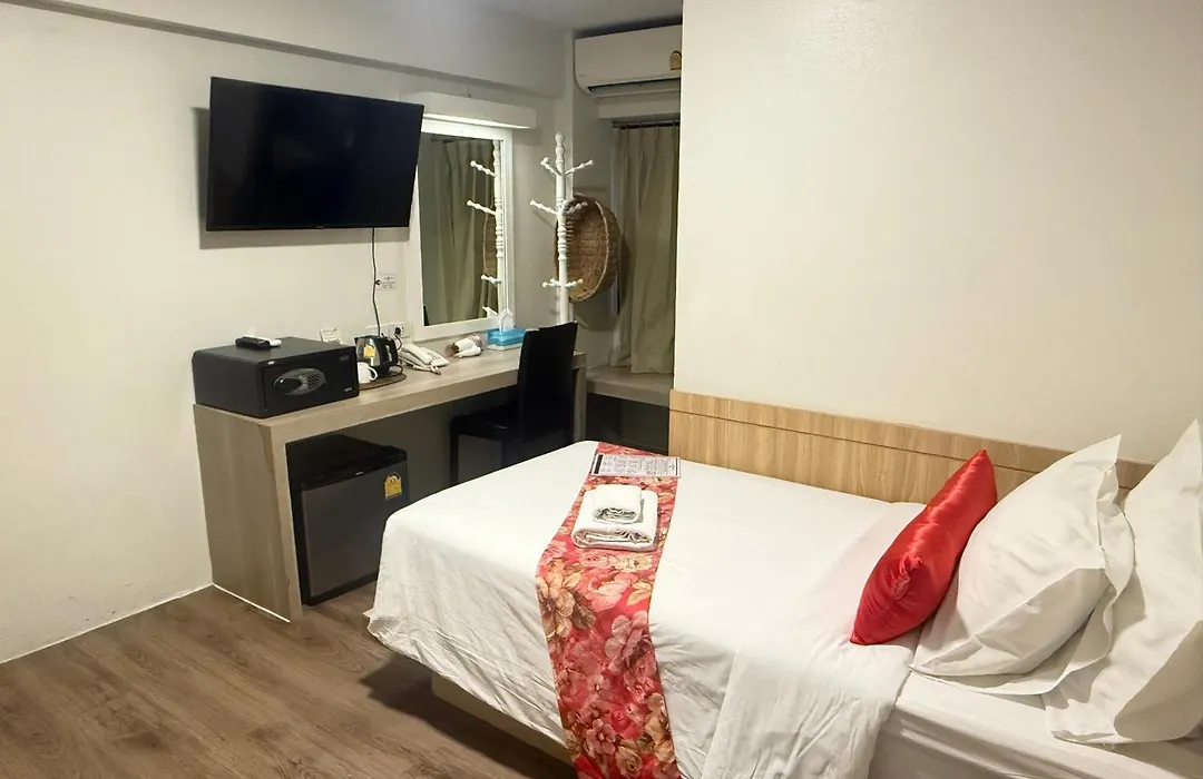 Wild Orchid Villa Bangkok-1