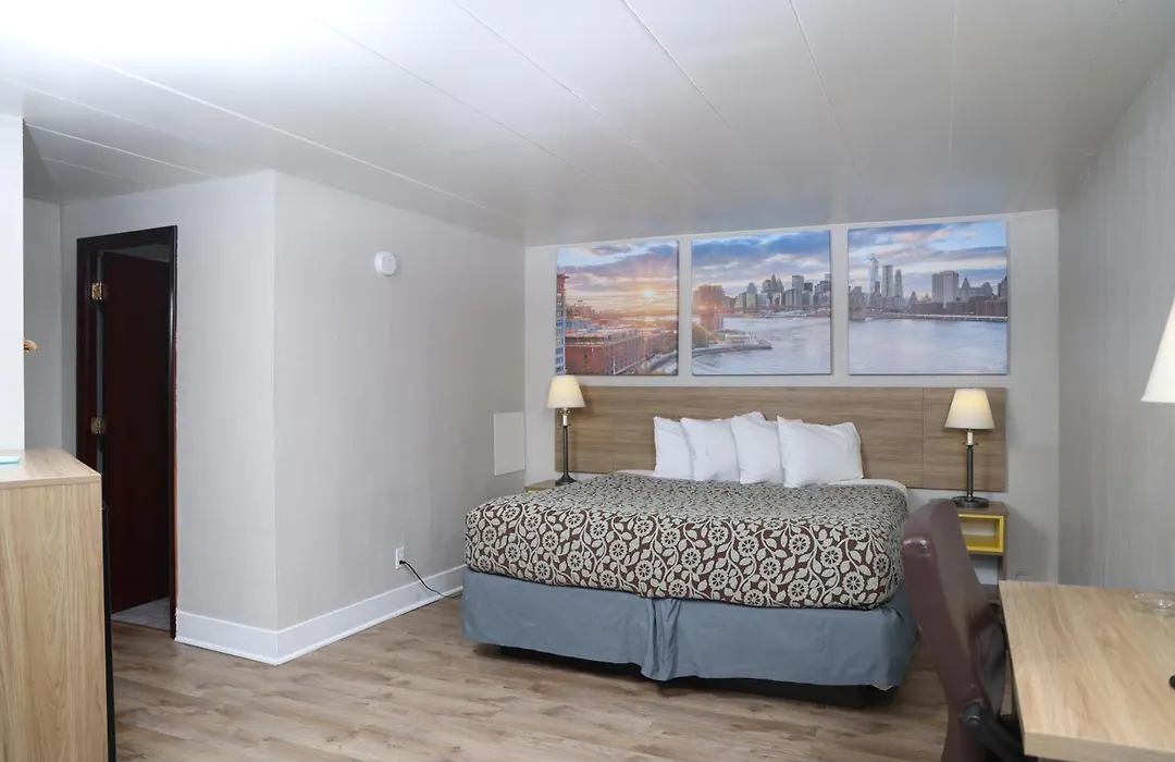 Days Inn By Wyndham Pittsburgh-1