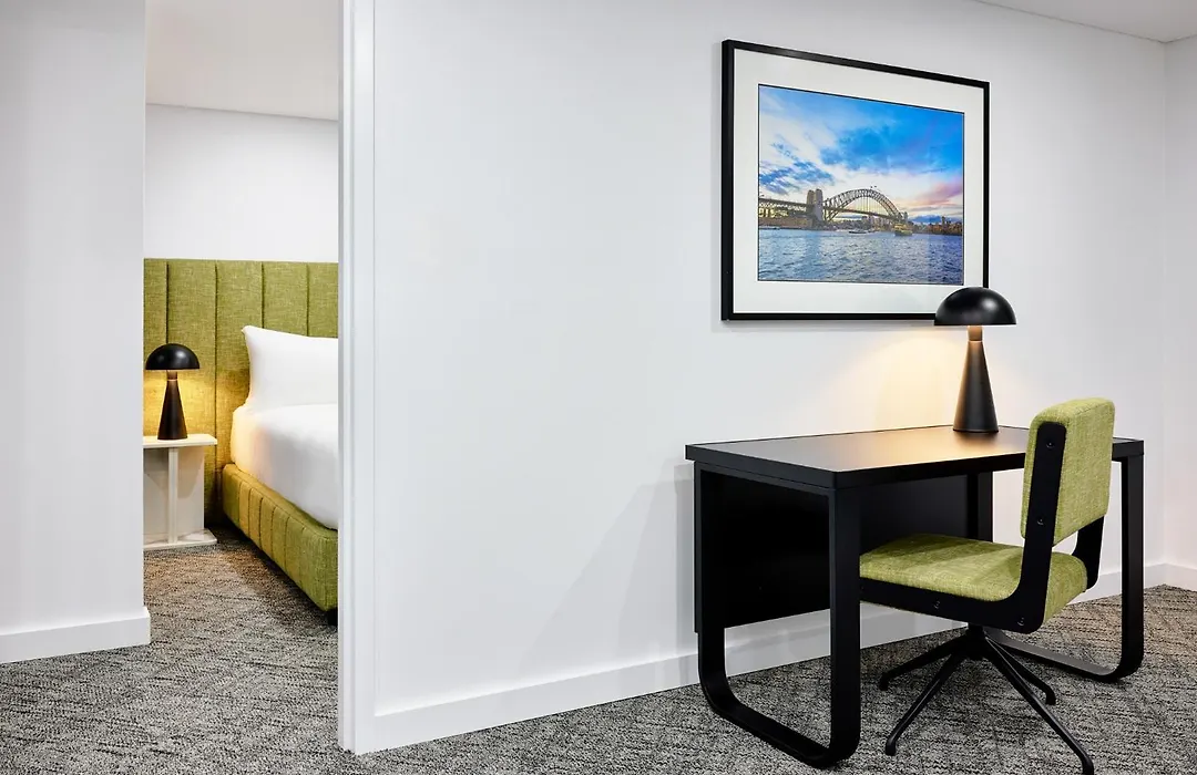 Meriton Suites Waterloo-1