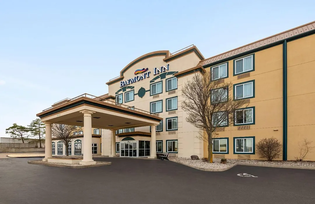 Baymont By Wyndham Rockford-1