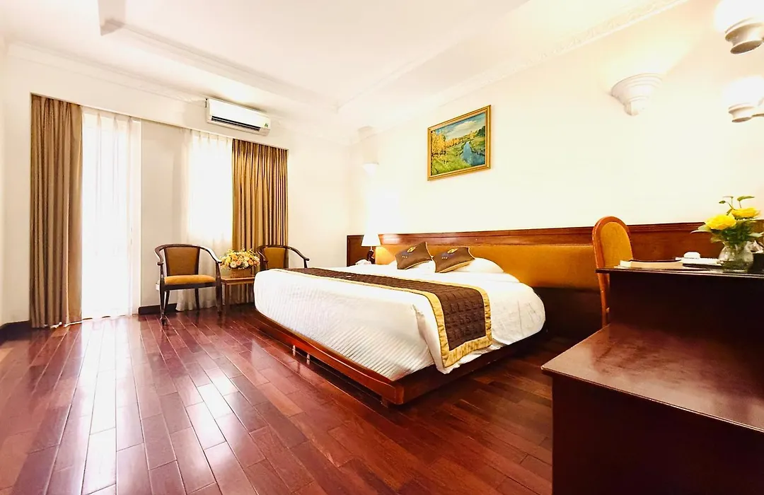 Huong Sen Hotel-1