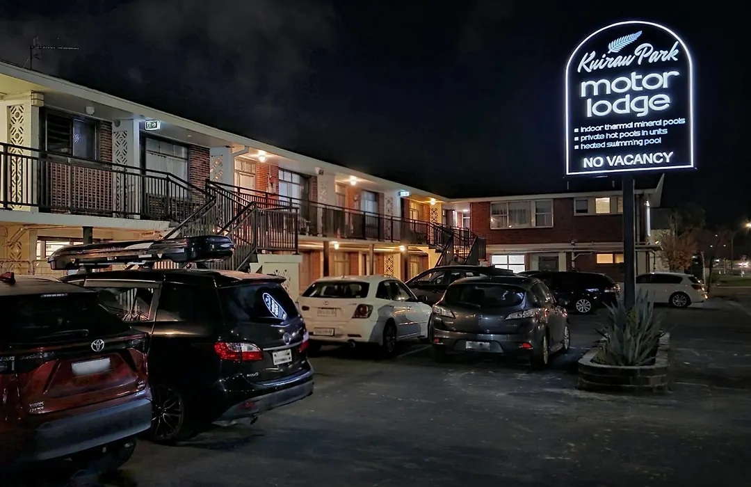 Kuirau Park Motor Lodge- Thermal Mineral Pool-1