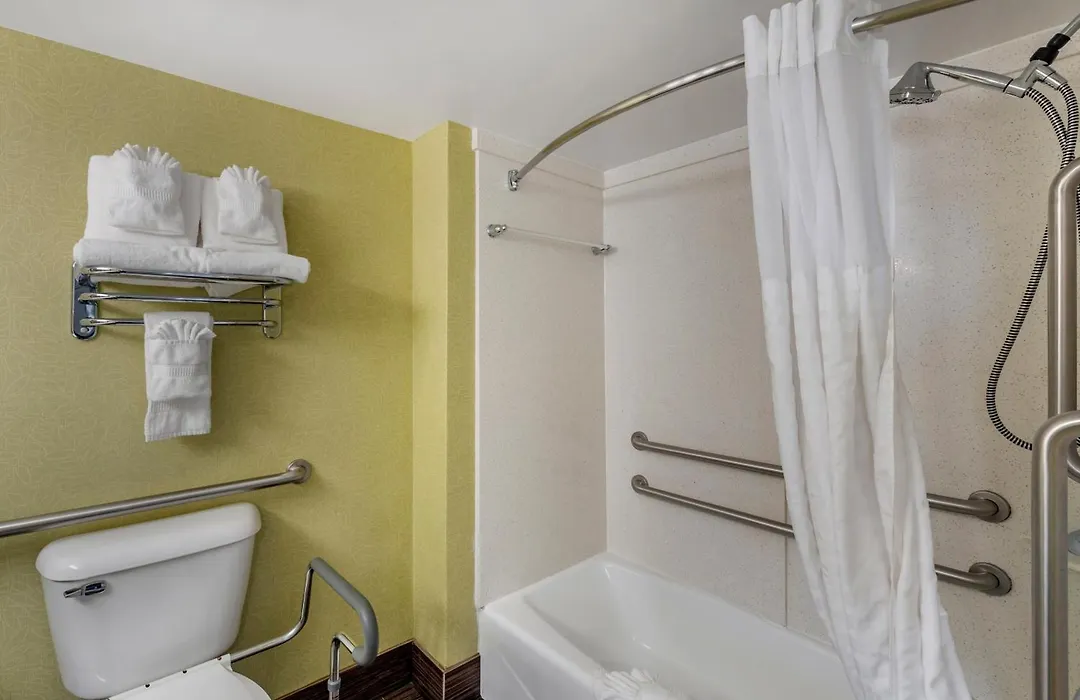 Coastal Hotel & Suites Virginia Beach - Oceanfront-1