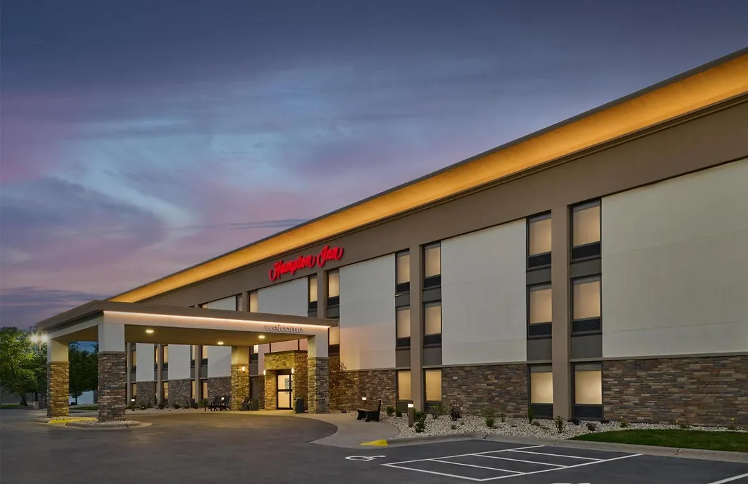 Hampton Inn Janesville-1