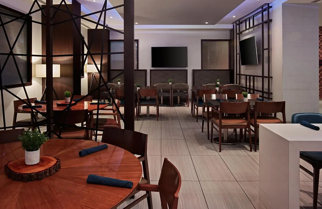 Toronto Airport Marriott Hotel-1