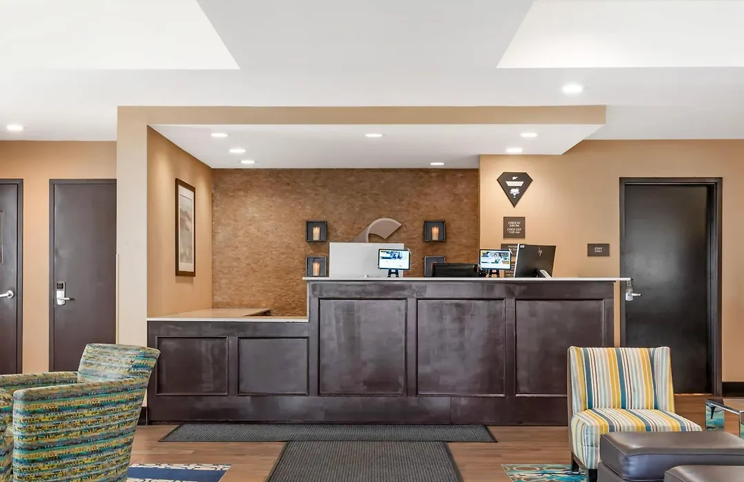 Comfort Inn & Suites Calgary Airport - North-1