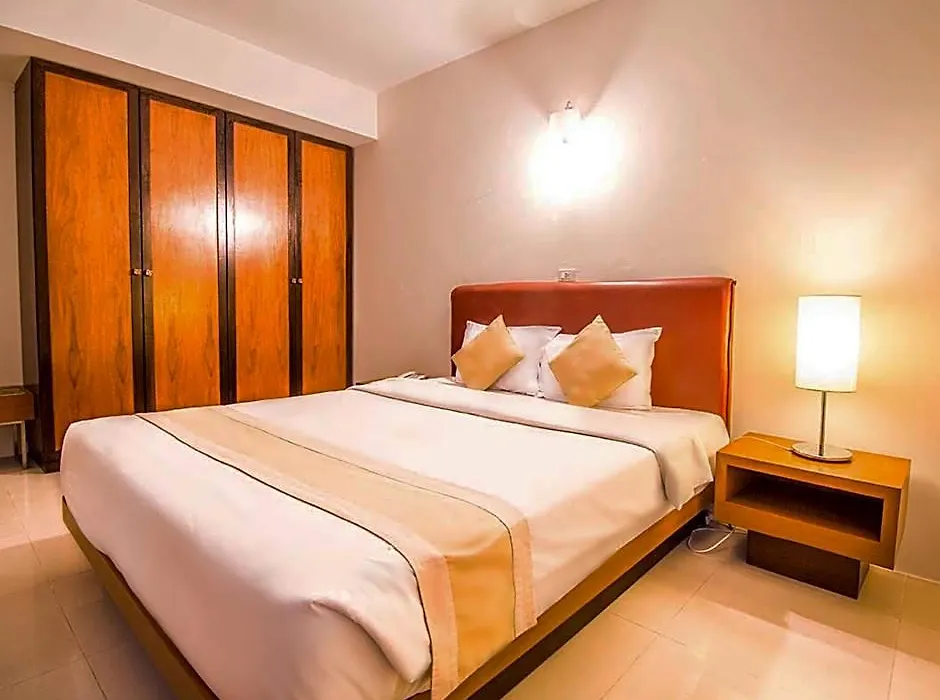B2 Premier Hotel And Resort-1