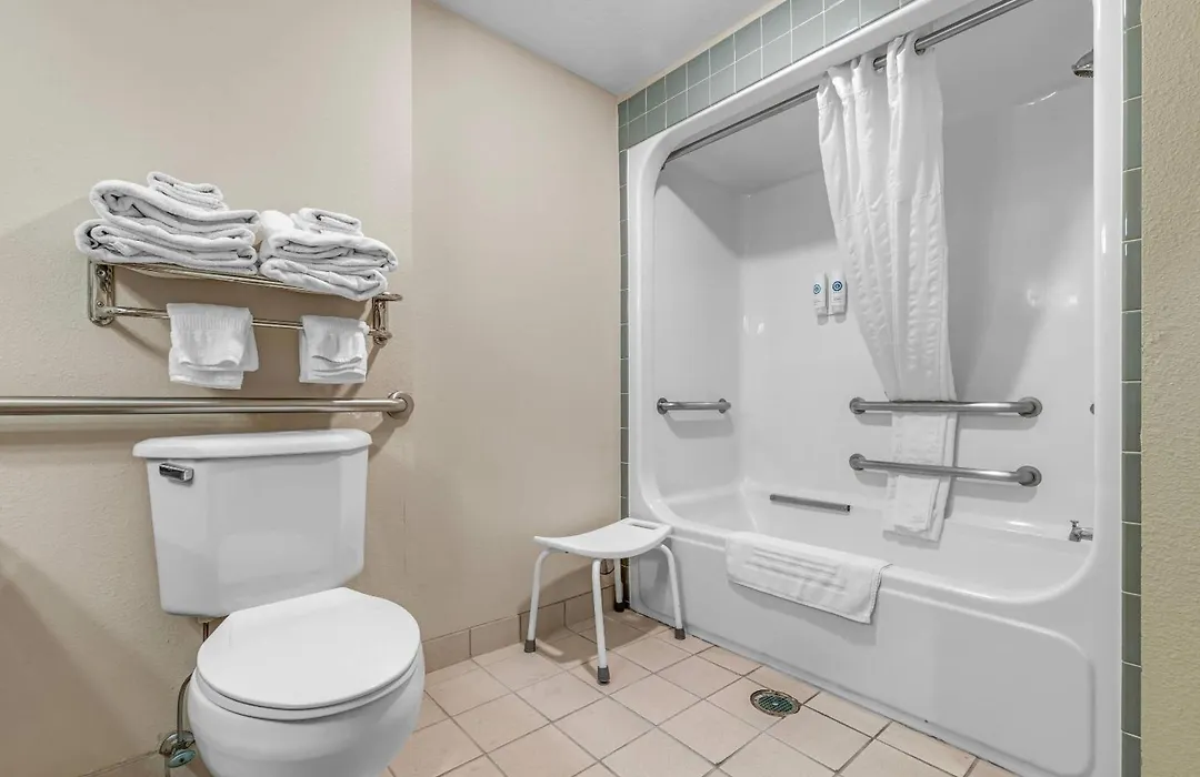 Comfort Suites Airport-1