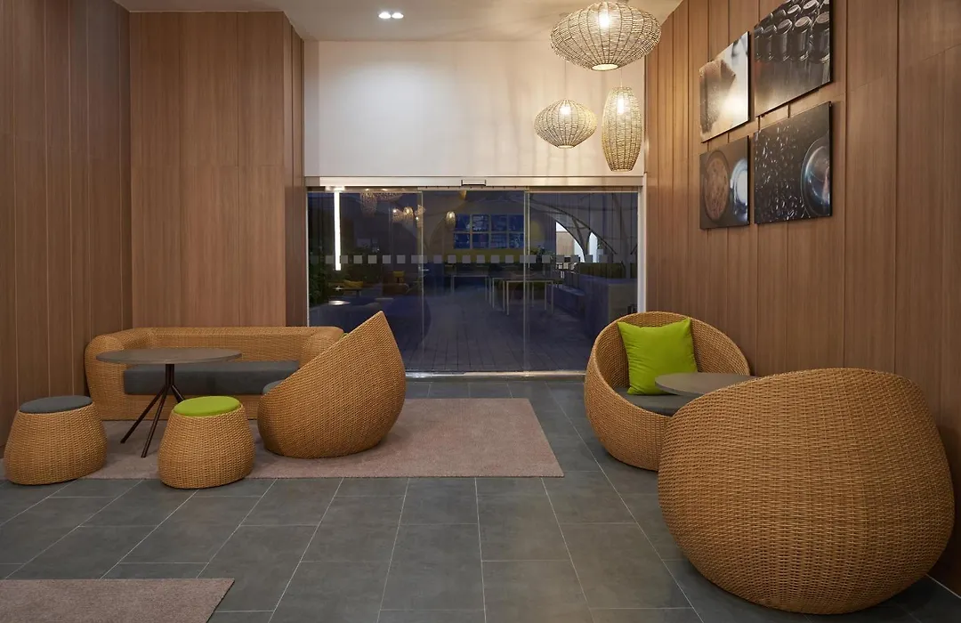 Holiday Inn & Suites Saigon Airport By Ihg-1