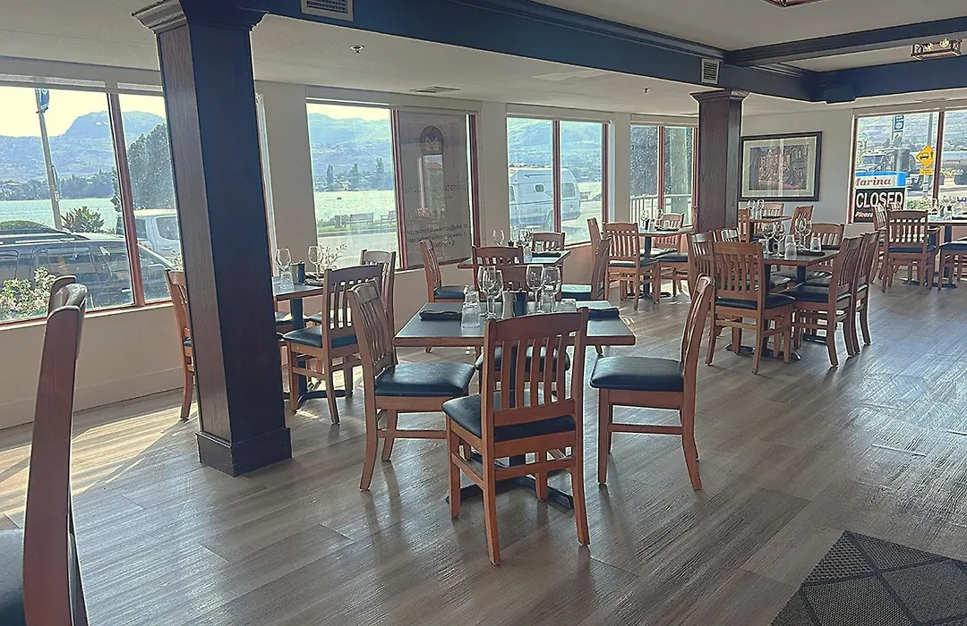Holiday Inn Hotel & Suites Osoyoos By Ihg-1