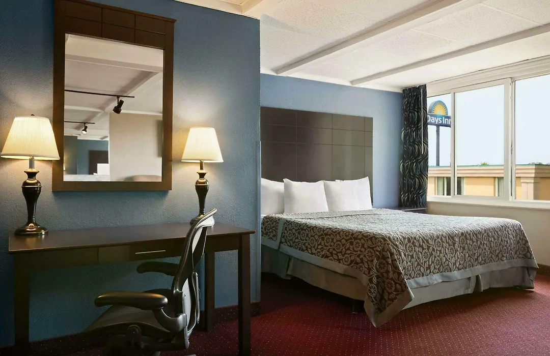Days Inn By Wyndham Willoughby/Cleveland-1