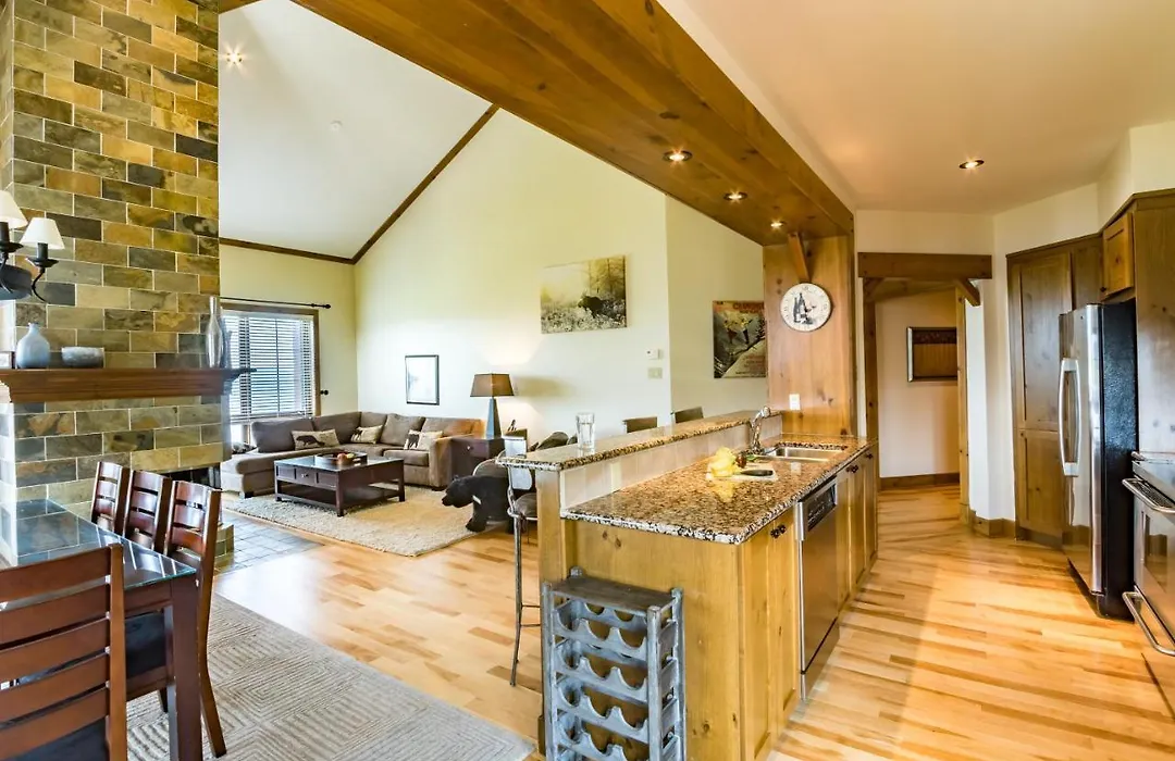 L'Equinoxe Rendez-Vous Mont-Tremblant-1