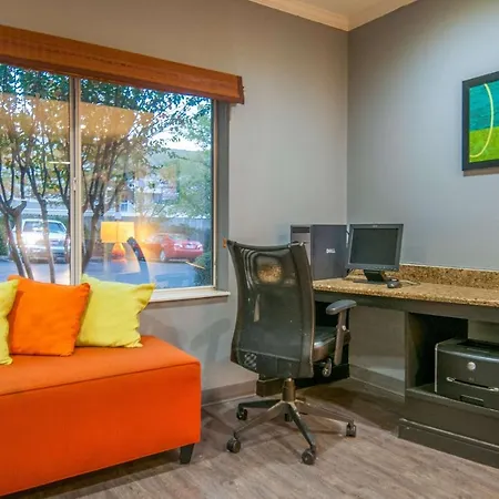 Quality Inn & Suites-3