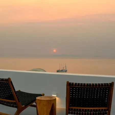 Cape Suite Oia-2