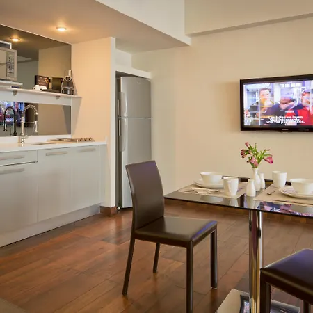 Las Suites Campos Eliseos-3