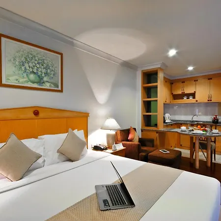 Admiral Suites Bangkok-3