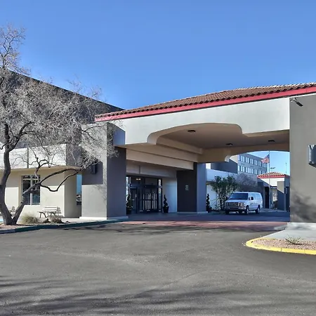 Ramada By Wyndham Albuquerque Midtown-3