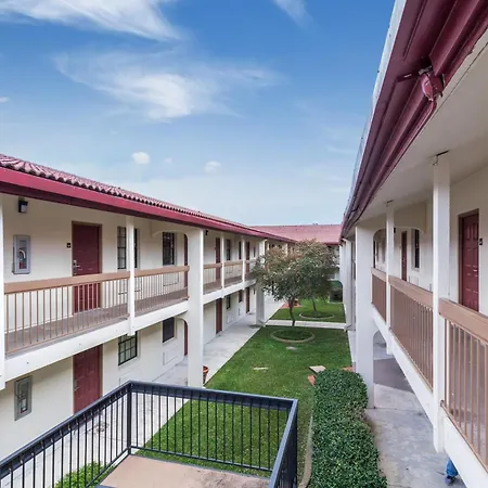 Red Roof Inn Houston East I-10-3