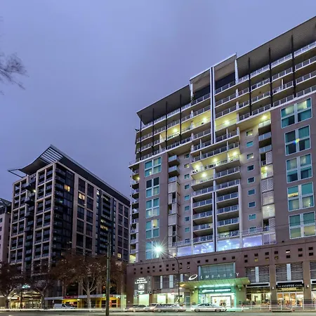 Oaks Adelaide Embassy Suites-2